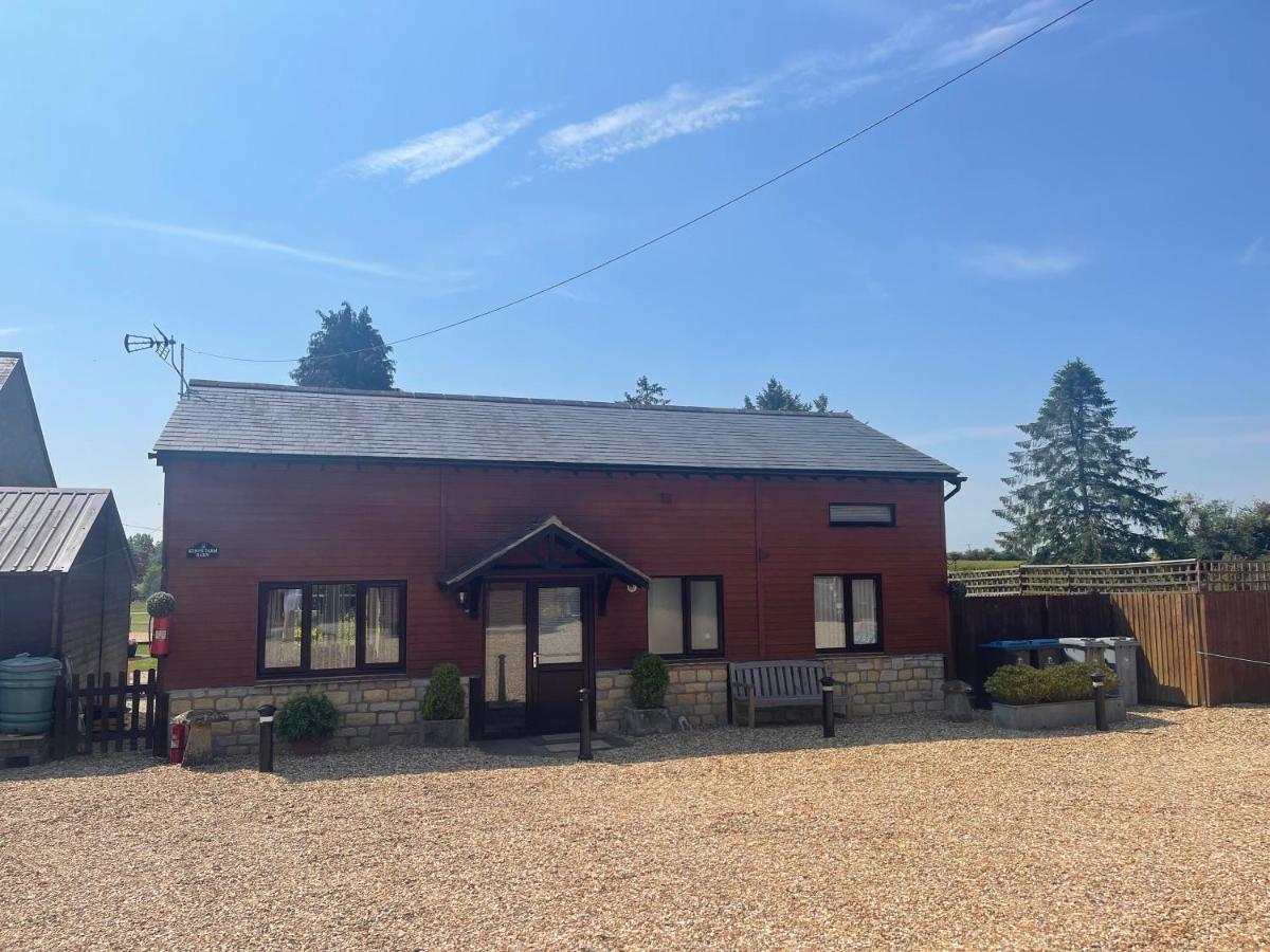 Kenns Farm - 2 Beautiful Barns Villa Carterton Bagian luar foto