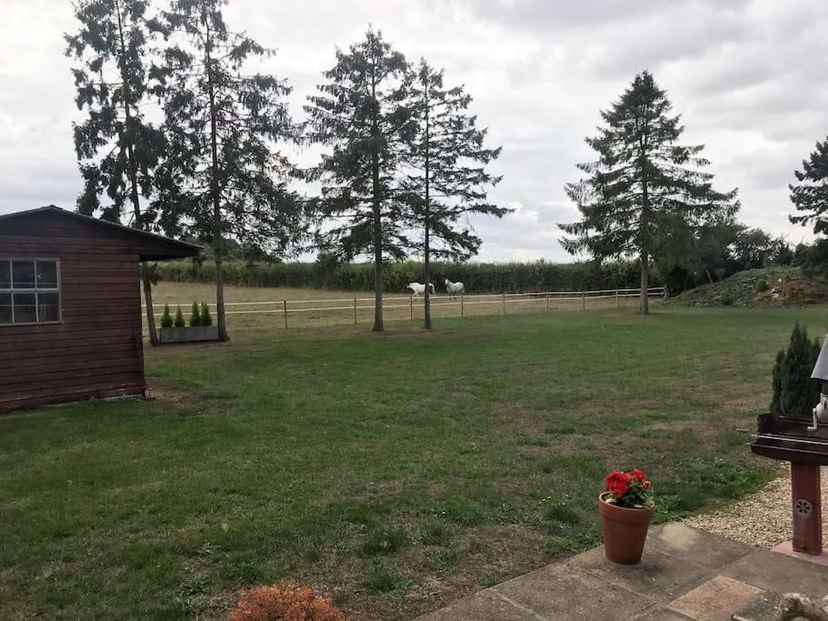 Kenns Farm - 2 Beautiful Barns Villa Carterton Bagian luar foto